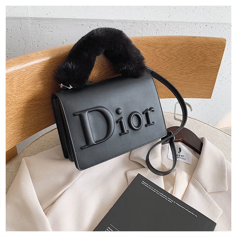 dior ふわふわバッグディオール手提げバッグ 冬向けブランドコピー