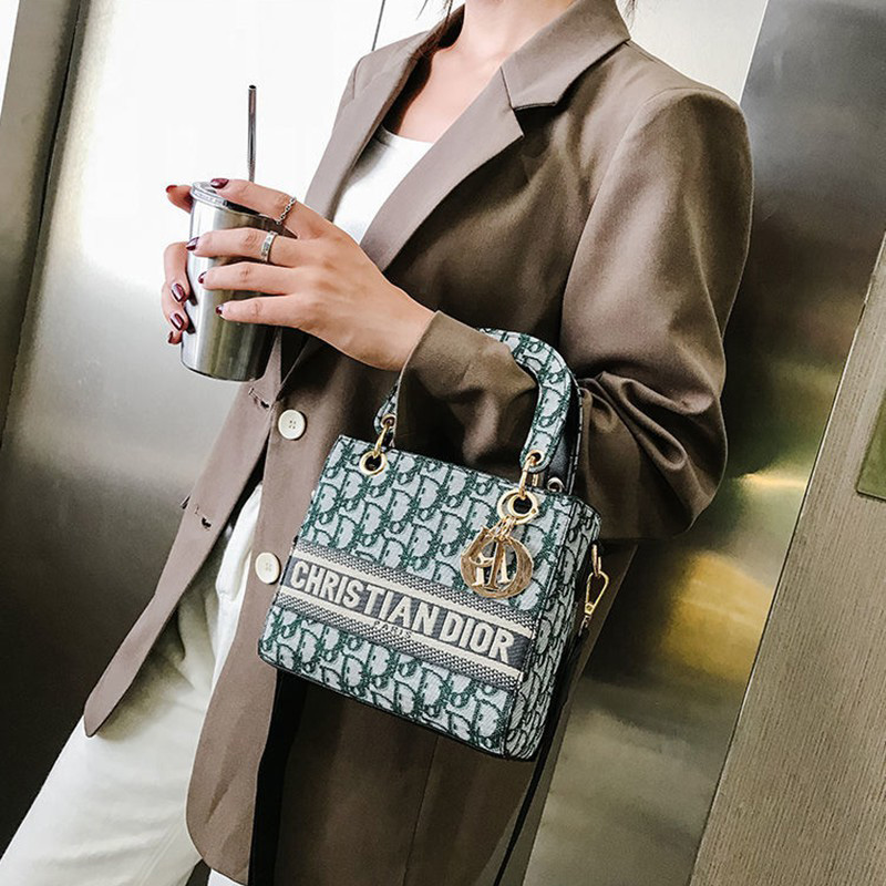 3年保証 即日出荷 Dior ブックトート ミニ | www.kdcow.com
