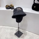 Dior プラダ 帽 ブランド 厚手 韓国 ディオール スーパー帽  コピー バケットハット cap 秋冬新品 高品質 刺繍 ダウン帽 女性 バケツ帽子 潮 暖かディオール キャップ 秋冬