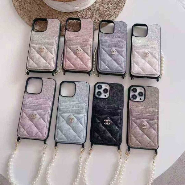 Chanel シャネルiphone18 17pro max 18pro ケースハイブランドレディース向カード収納 チェーン付きブランドアイフォン18 17pro 16pro max 17e 14pro max/15ケースiphone18 17 air 17 pro maxケースブランドレディースメンズハイブランドアイフォン18pro 18plus 17promax ケース高品質