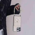 Chanel シャネルiphone18 17pro max 18pro ケースハイブランドレディース向カード収納 チェーン付きブランドアイフォン18 17pro 16pro max 17e 14pro max/15ケースiphone18 17 air 17 pro maxケースブランドレディースメンズハイブランドアイフォン18pro 18plus 17promax ケース高品質