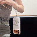 Chanel シャネルiphone18 17pro max 18pro ケースハイブランドブランドiphone18pro max 17plus 17pro max 16pro 18proカバーハイブランドアイフォン18pro 18plus 17promax ケース高品質ブランドiphone 18 18promax 17pro/16 pro maxケース