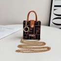 Fendi フェンディairpods5  ultra 4 3 pro3ケースFendi フェンディハイブランドairpods5 ultra 4 3 pro2ケースFendi フェンディハイブランドコピーエアーポッズ5 pro 3 4 ultraケース高品質Fendi フェンディブランドAirpods5 max Pro2 3 4 ultraケースストラップ付き便利