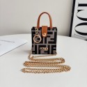 Fendi フェンディairpods5  ultra 4 3 pro3ケースFendi フェンディハイブランドairpods5 ultra 4 3 pro2ケースFendi フェンディハイブランドコピーエアーポッズ5 pro 3 4 ultraケース高品質Fendi フェンディブランドAirpods5 max Pro2 3 4 ultraケースストラップ付き便利