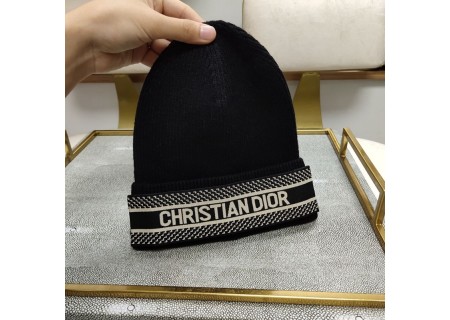 ディオールニット帽子Dior iPhone13proケースセーター