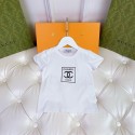  Chanel シャネルブランド子供服セットアップハイブランドキッズ tシャツ女の子 姉妹服シャネル可愛い上下セット tシャツ ショーツ 2点キッズ服ハイブランド子供服 コピー