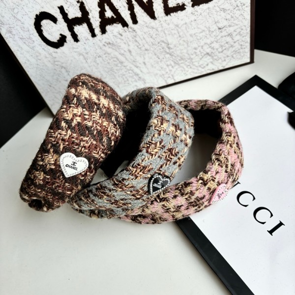 Chanel シャネルカチューシャブランドヘアアクセサリー髪飾りブランド可愛い 幅広 カチューシャまとめ髪 大人かわいい 大人 30代 40代 50代女性ハイブランドカチューシャ