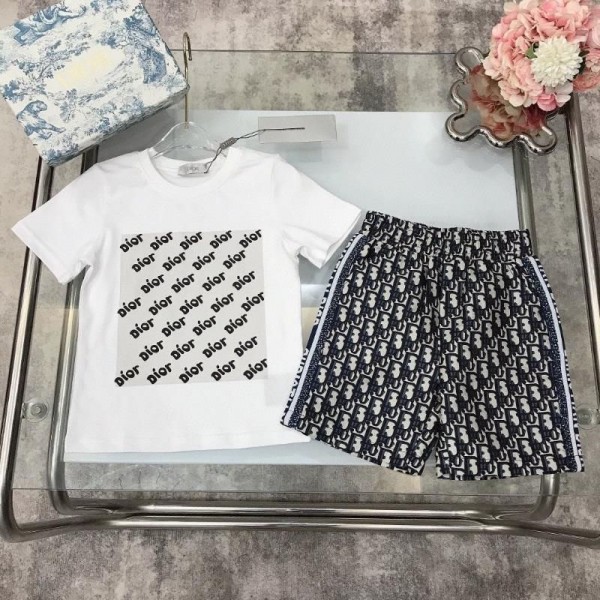 Dior 子供服ディオールハイブランド夏服 ディオール子供服 セットアップ上下セット tシャツ ショーツ 2点キッズ服