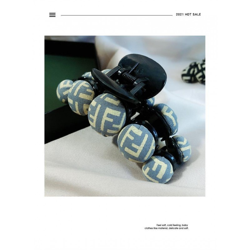 Fendi フェンディ ヘアクリップ バナナクリップ ヘア