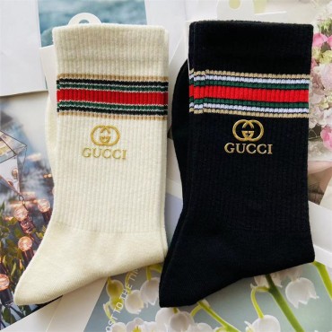 グッチブランドソックス 靴下 2点セットGUCCI レディース ブラック ホワイト2色 ソックス 純綿 防臭 抗菌 ファッション ミドルソックス 春秋