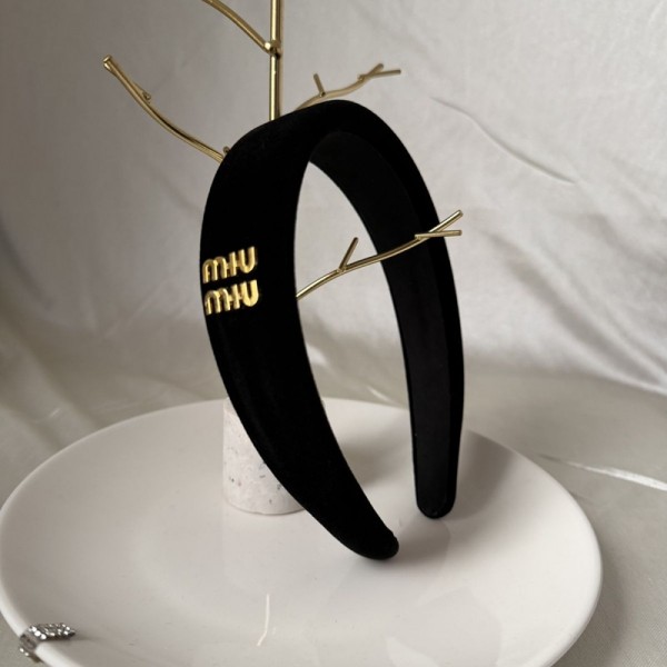 ミュウミュウ MiuMiuヘアアクセサリーブランドヘアバンドレディースブランド可愛い蝶結びヘアバンドブランドバナナクリップ髪アレンジかわいいヘアピンハイブランド