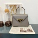 Prada プラダハイブランドバッグ ショルダーバッグハイブランド大容量 手提げカバンファッションレディース 肩掛けバッグ