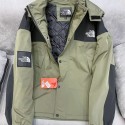 ザノースフェイス マウンテンパーカー ハイブランド The North Face レディースメンズ 秋冬 厚手 レインジャケット 防水 防風 撥水加工 フード付き コート