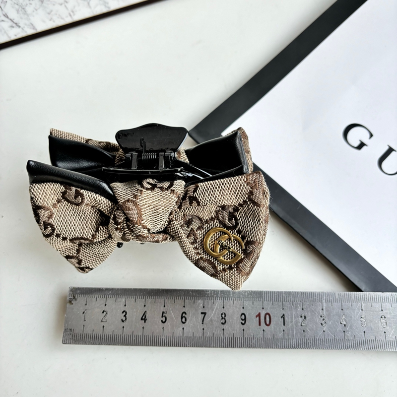 GUCCI/DIORトワルドジュイ / GG 柄バンスクリップ レディース