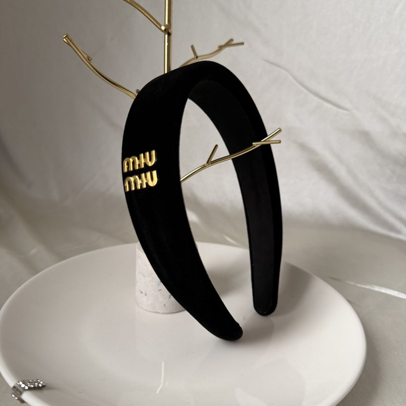 ミュウミュウ MiuMiuヘアアクセサリーブランドヘアバンドレディース